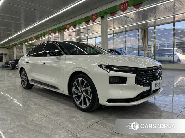 Ford Mondeo 2022 Белый из Китая, фото 4