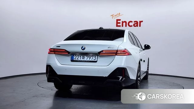 BMW 5 Series (G60) id 4222521 из Кореи 26