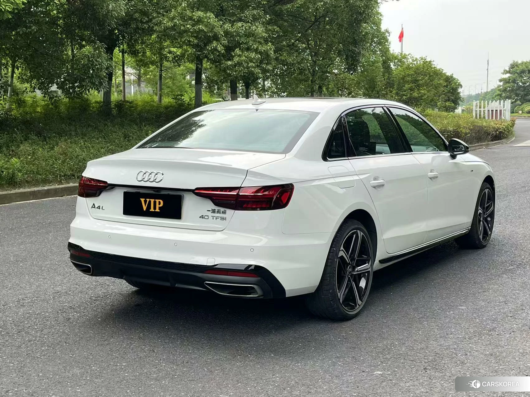 Audi A4L id 4420898 из Китая 7