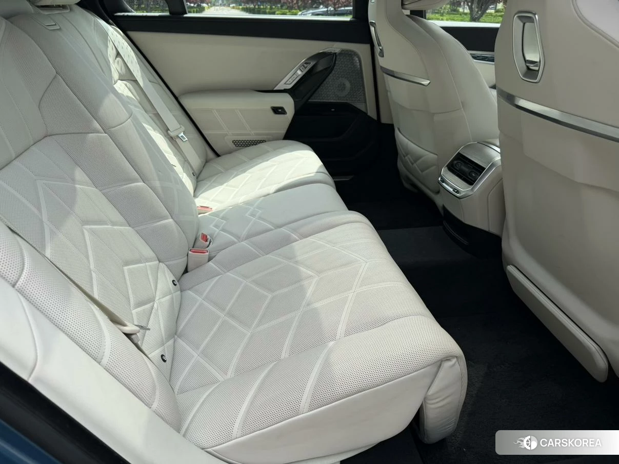 BMW i7 2022 Синий из Китая, фото 6
