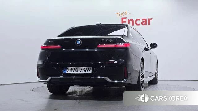 BMW 7 Series (G70) id 4487947 из Кореи 27