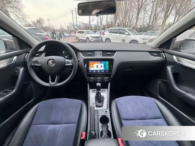 Skoda Octavia 2021 Темно-серый из Китая, фото 4