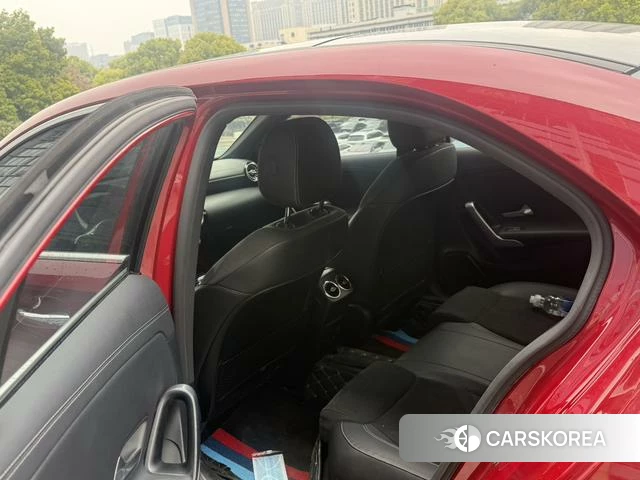 Mercedes-Benz Class A 2021 Красный из Китая, фото 4