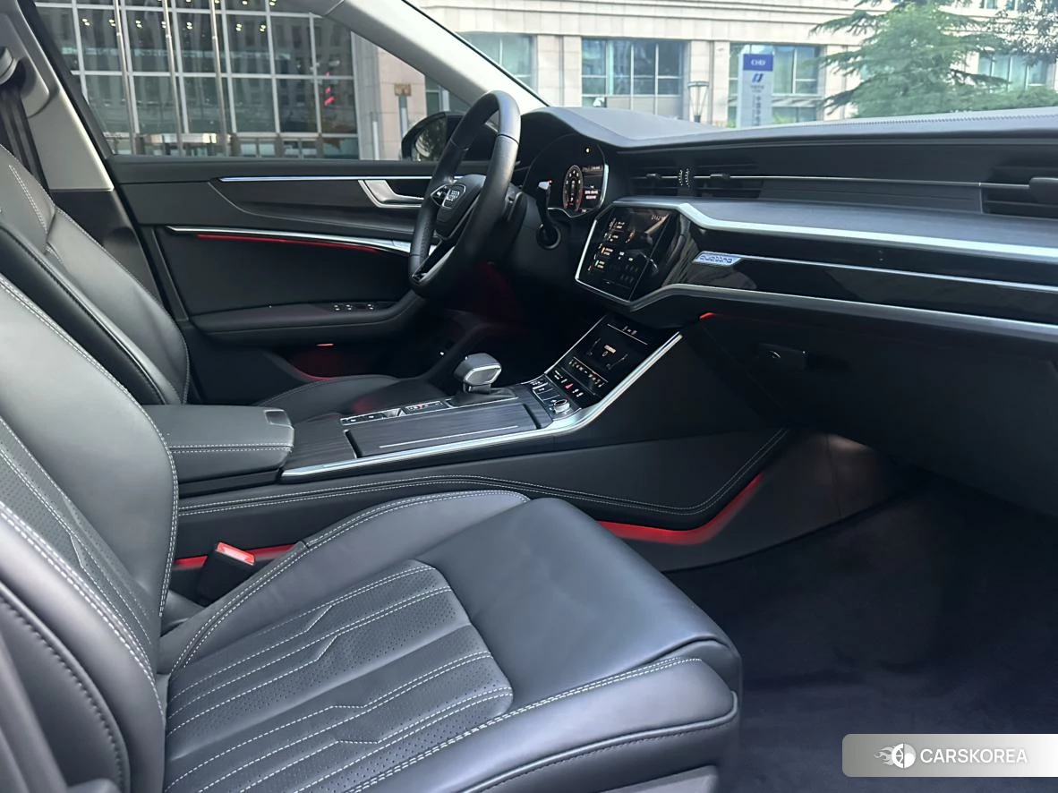 Audi A6L id 4420036 из Китая 9