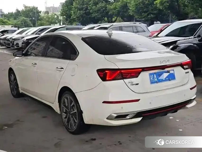 Kia K3 2022 Белый из Китая, фото 4