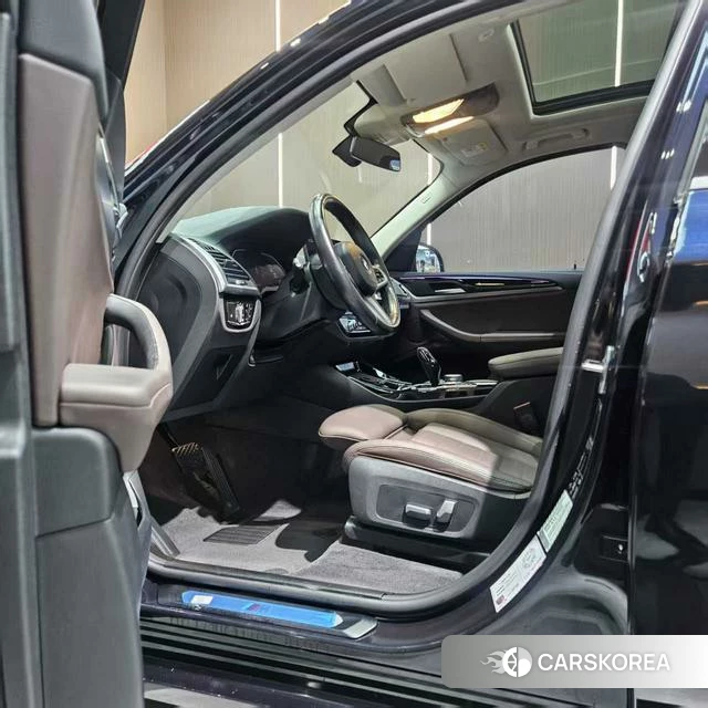 BMW X3 2021 Черный из Китая, фото 4
