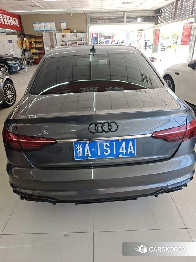 Audi A4L 2022 Темно-серый из Китая, фото 6