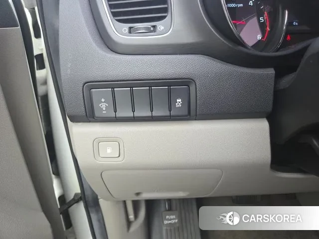 Kia The New Carnival 2018 Белый из Кореи, фото 4