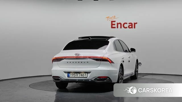 Hyundai The New Grandeur IG Hybrid id 4231692 из Кореи 31