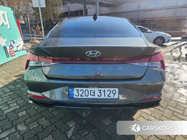 Hyundai Avante Hybrid (CN7) id 3625063 из Кореи 13
