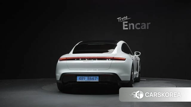 Porsche Taycan id 4853566 из Кореи 14