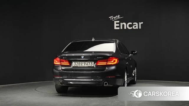 BMW 5 Series (G30) id 3852990 из Кореи 14