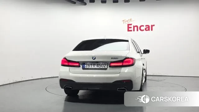 BMW 5 Series (G30) id 3192460 из Кореи 14