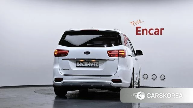 Kia The New Carnival id 4318042 из Кореи 14