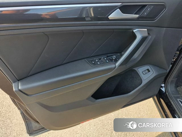 Volkswagen Tiguan second Generation 2020 Черный из Кореи, фото 4