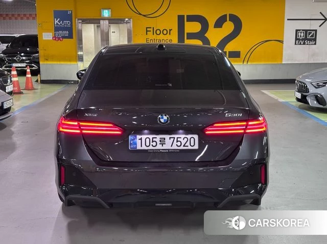 BMW 5 Series (G60) id 4842471 из Кореи 14