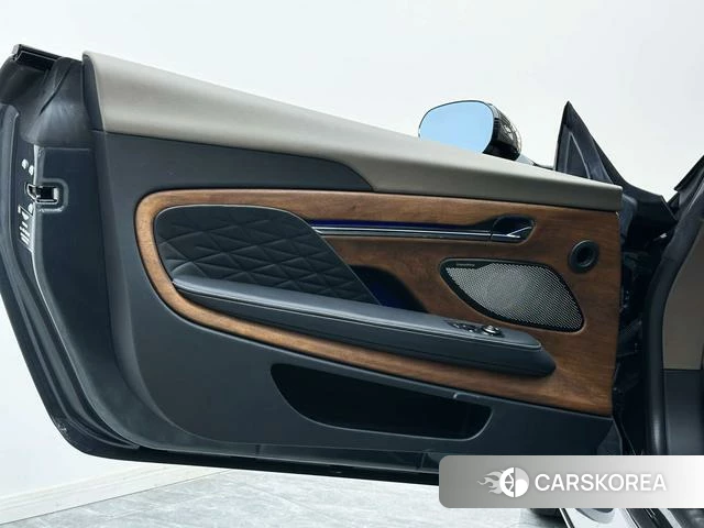 Aston Martin DB12 id 4190404 из Китая 21