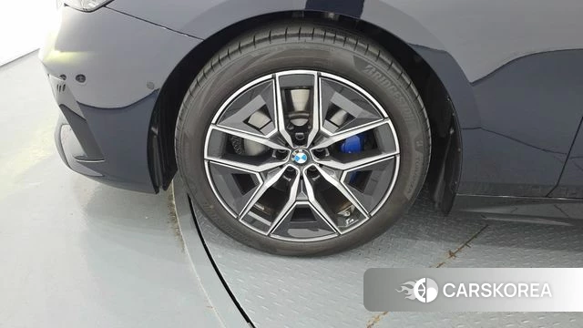 BMW 5 Series (G60) id 4773173 из Кореи 27