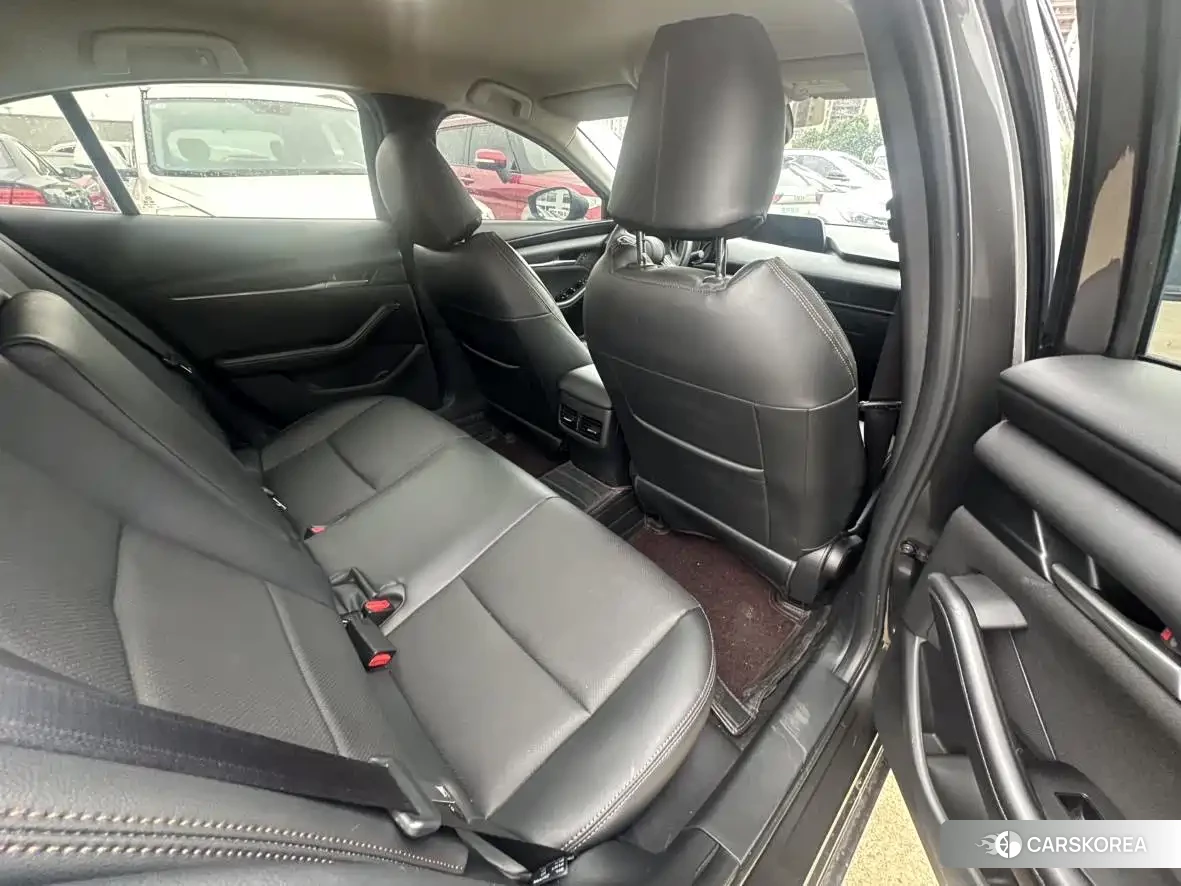 Mazda 3 2023 Silver/gray из Китая, фото 6