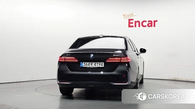 BMW 5 Series (G60) id 4649656 из Кореи 28
