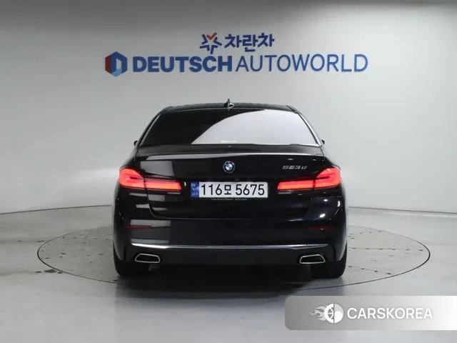 BMW 5 Series (G30) id 3555609 из Кореи 14