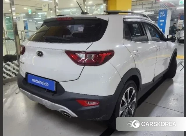 Kia Stonic 2018 Белый из Кореи, фото 4