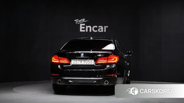 BMW 5 Series (G30) id 3494190 из Кореи 14