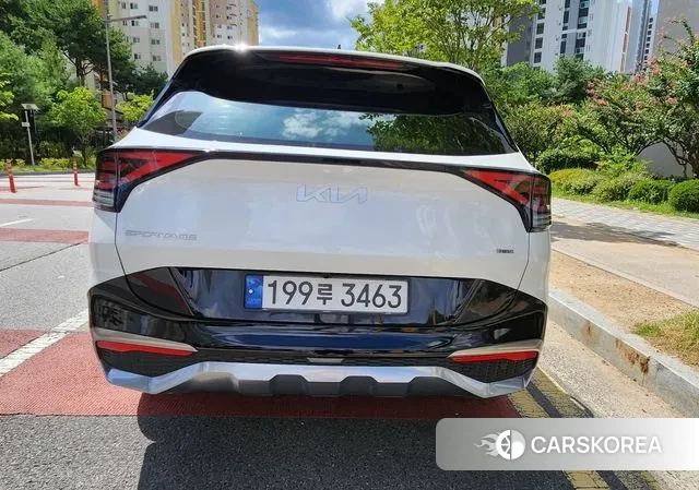Kia Sportage 5th Generation Hybrid 2023 Белый из Кореи, фото 4