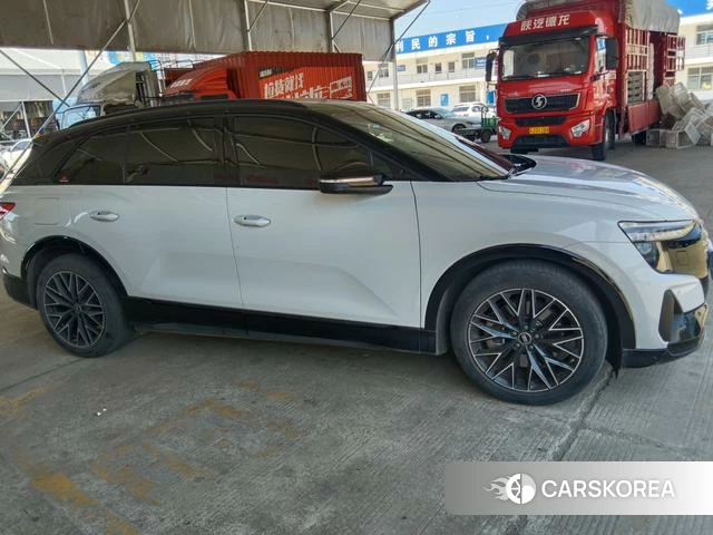 Audi Q5 e-tron 2023 Белый из Китая, фото 4