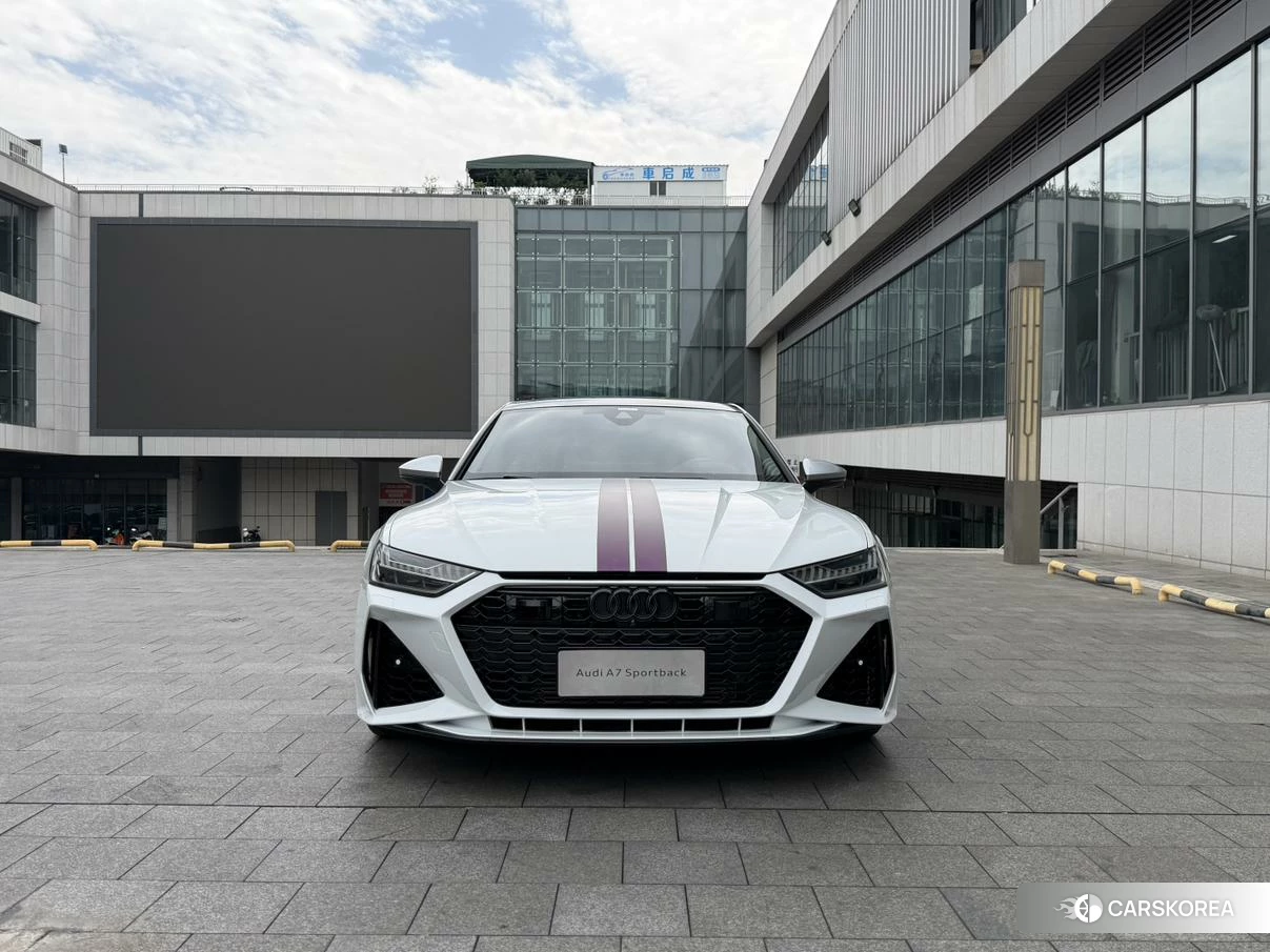 Audi A7 2022 Белый из Китая, фото 5