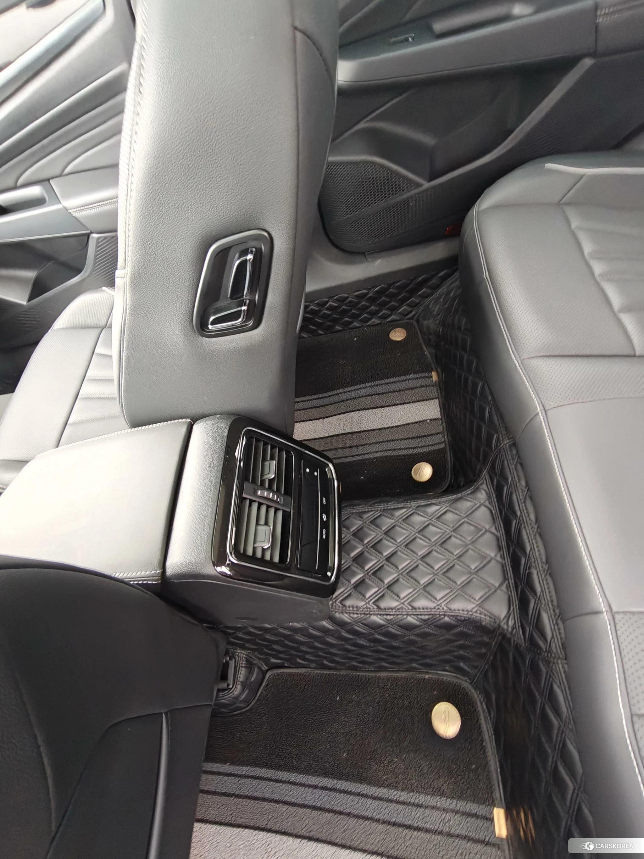 Volkswagen Passat id 4461662 из Китая 11