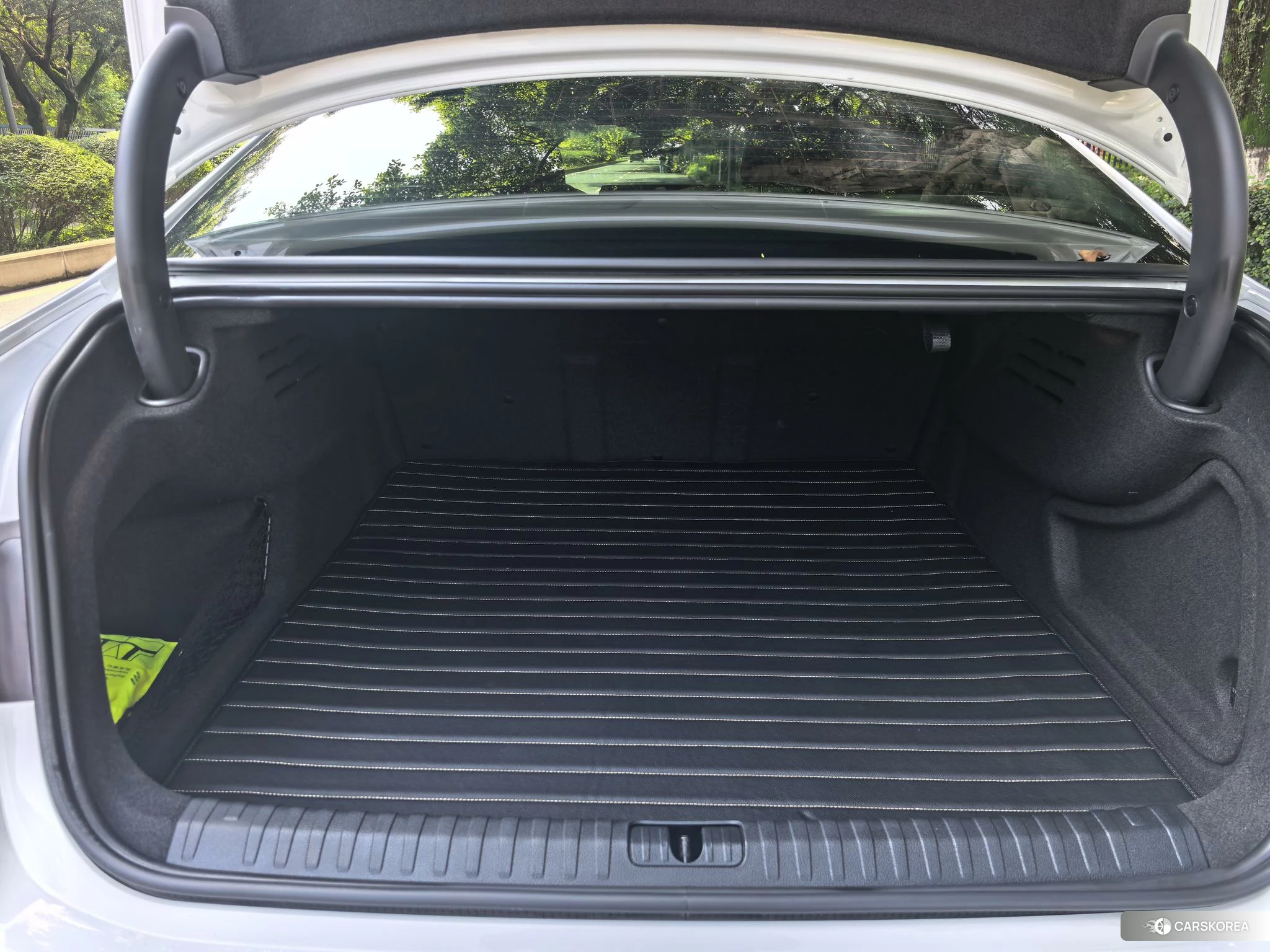 Audi A7L id 4479253 из Китая 17