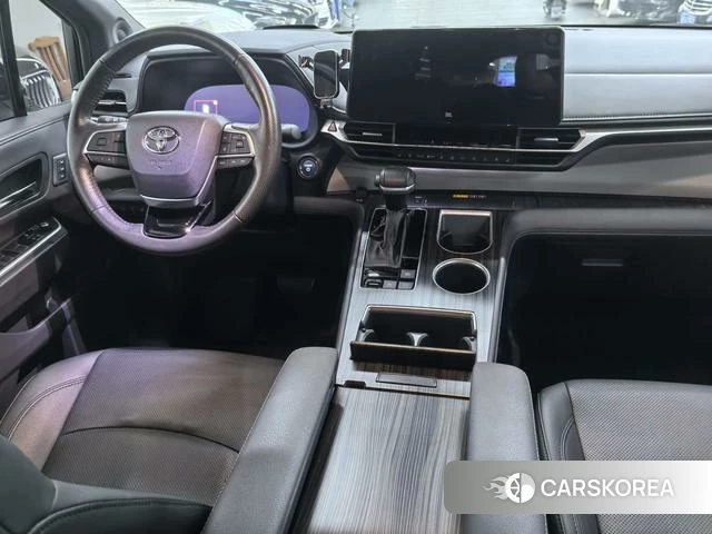 Toyota Grevia 2023 Белый из Китая, фото 5