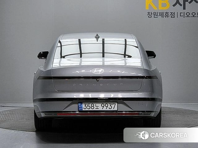 Hyundai Grandeur (GN7) id 3964284 из Кореи 14