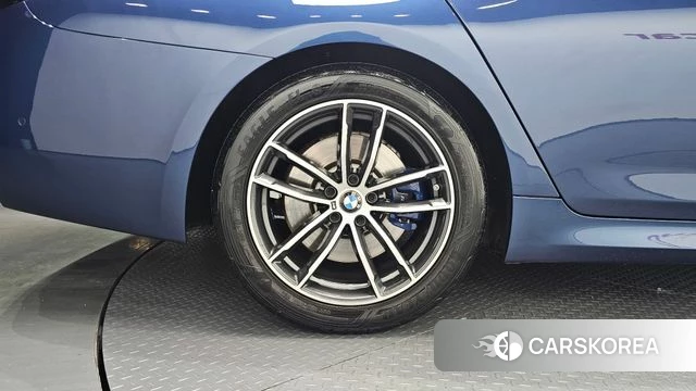 BMW 5 Series (G30) id 4849309 из Кореи 24