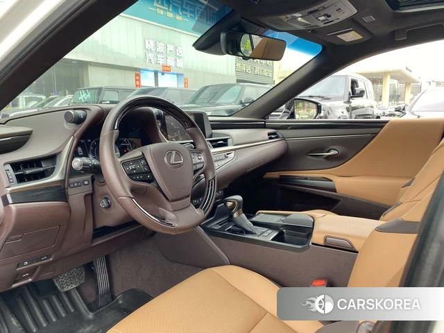 Lexus ES id 4261448 из Китая 15
