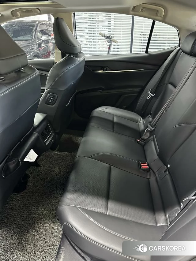 Toyota Camry 2026 Черный из Китая, фото 6