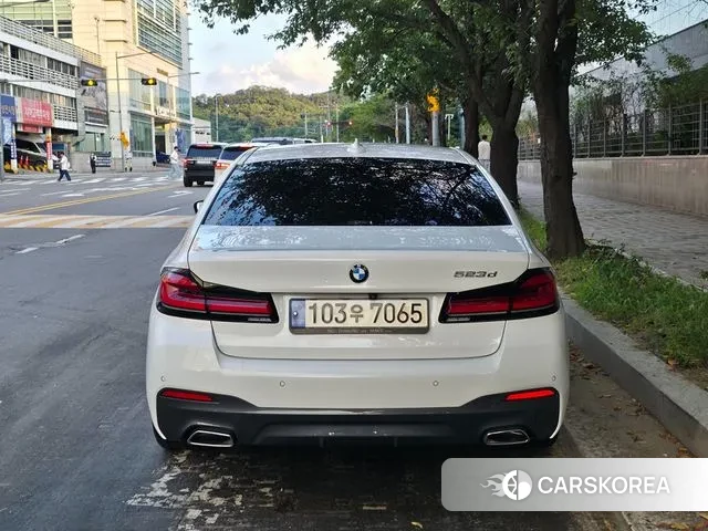 BMW 5 Series (G30) id 3070886 из Кореи 11