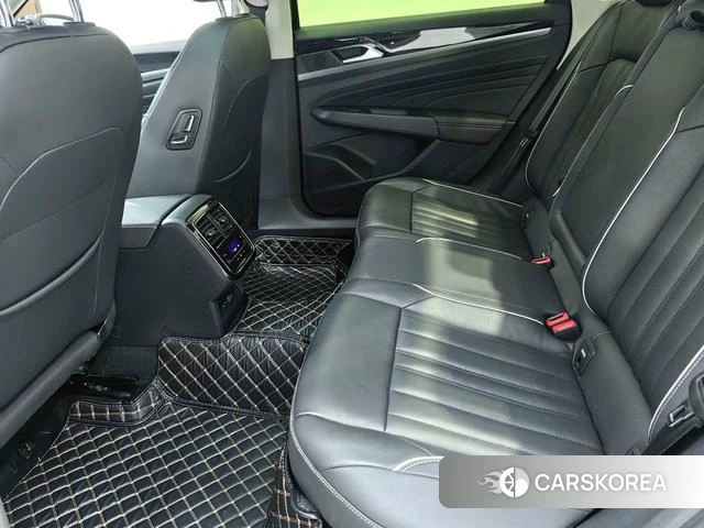 Volkswagen Passat 2023 Черный из Китая, фото 4