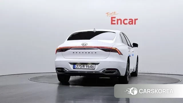 Hyundai The New Grandeur IG Hybrid id 3160001 из Кореи 14