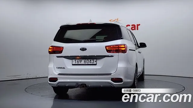 Kia The New Carnival id 2688421 из Кореи 14