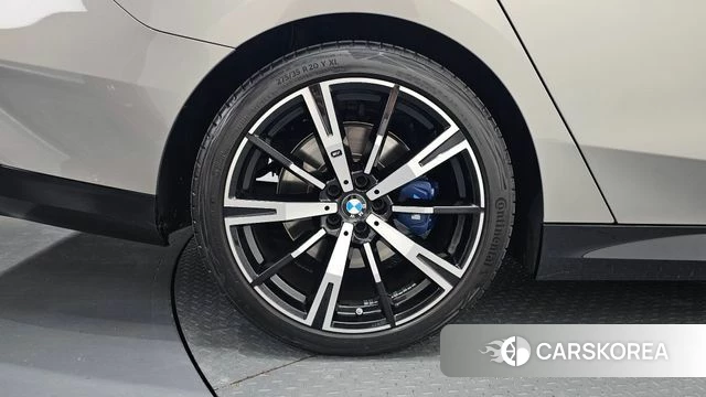 BMW 5 Series (G60) id 4729735 из Кореи 25