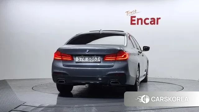 BMW 5 Series (G30) id 3494826 из Кореи 14