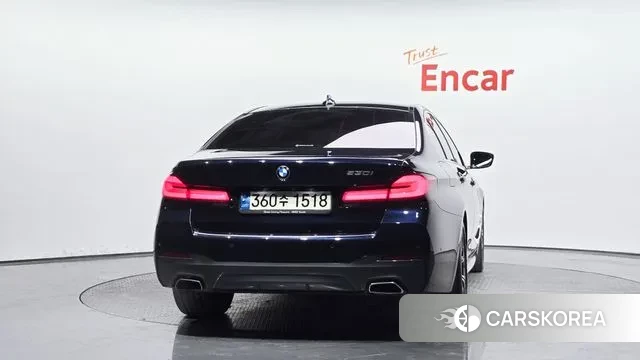 BMW 5 Series (G30) id 3717099 из Кореи 14