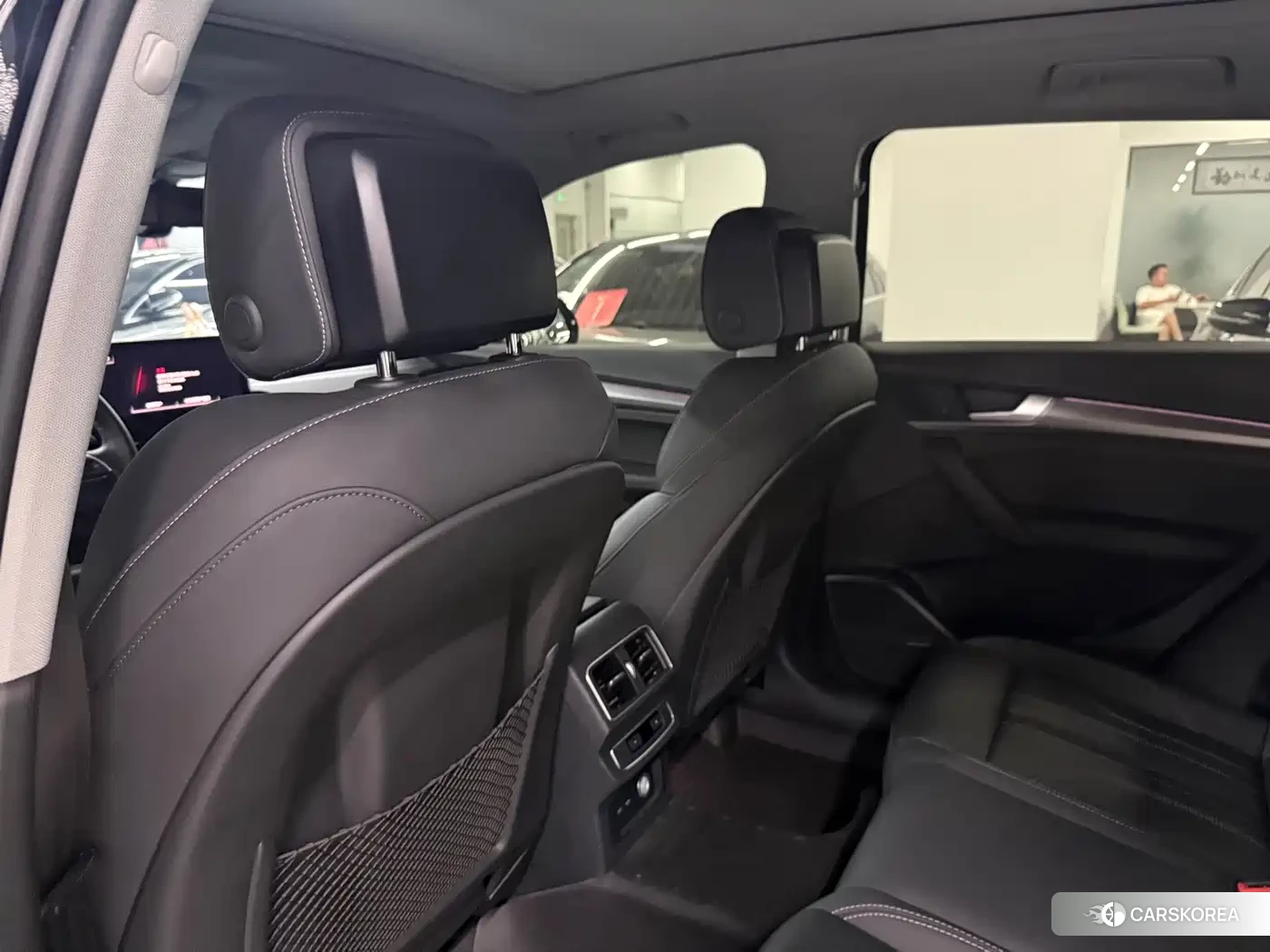 Audi Q5L id 4629099 из Китая 18