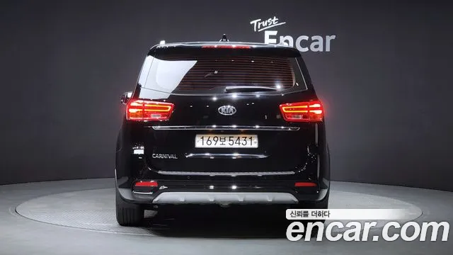 Kia The New Carnival id 2502423 из Кореи 14