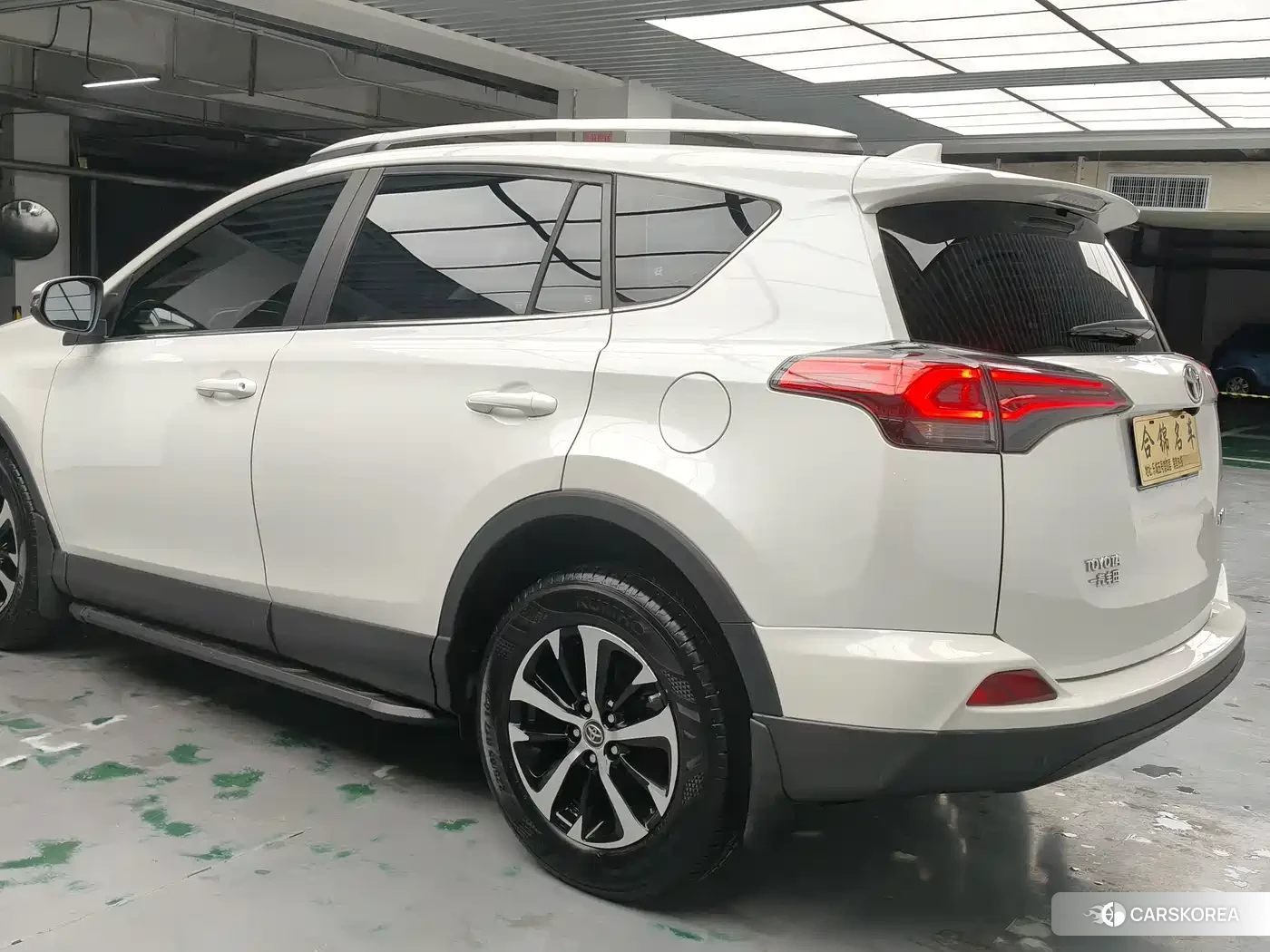 Toyota RAV4 id 4629764 из Китая 8