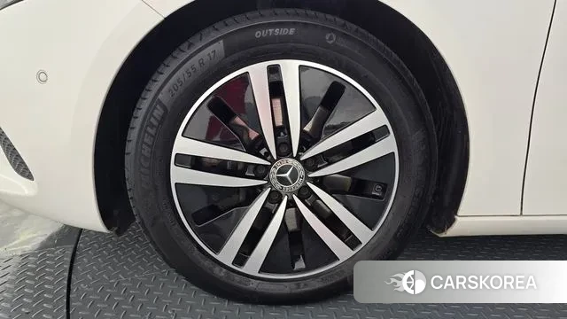 Mercedes-Benz A-Class W177 id 3479099 из Кореи 14