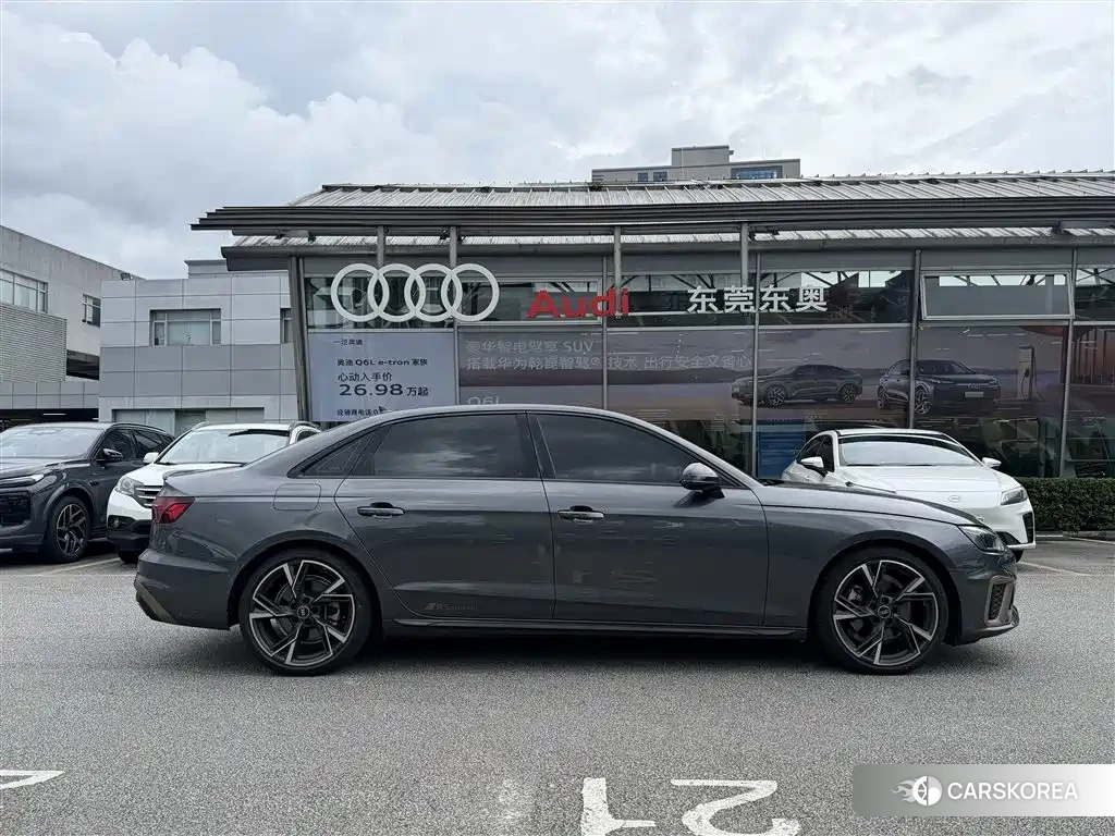 Audi A4L 2025 Silver/gray из Китая, фото 4