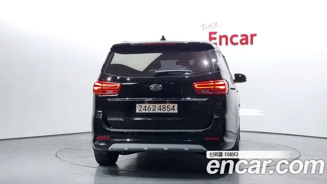 Kia The New Carnival id 2733354 из Кореи 14